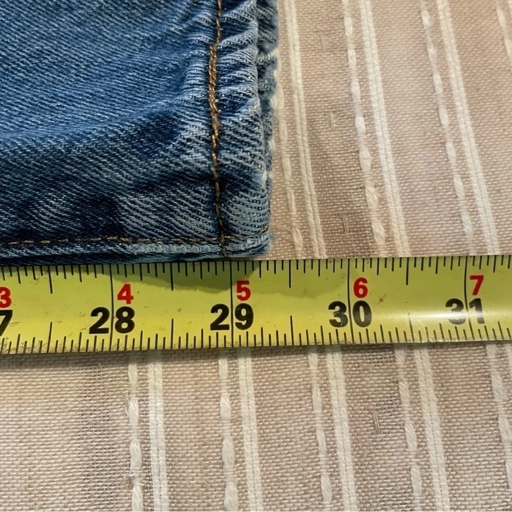 Levi’s 501 Original Fit Men’s Straight Leg Jeans in Dark Stonewash 34x30